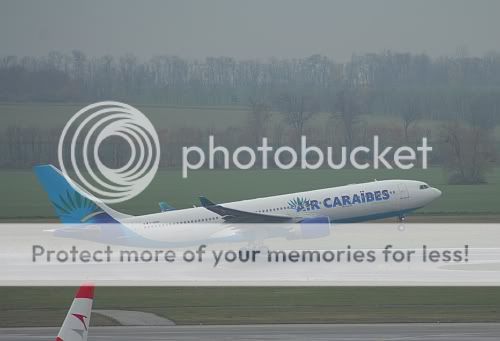 Die Abschiebung erfolgt mit diesem A 330-223 - Foto: P. Radosta / Austrian Wings